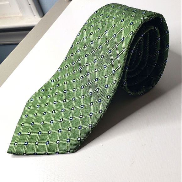 Izod Men's Silk Geometric Pattern 3.5" Wide Tie Business CEO Chairman of Board - Picture 5 of 5
